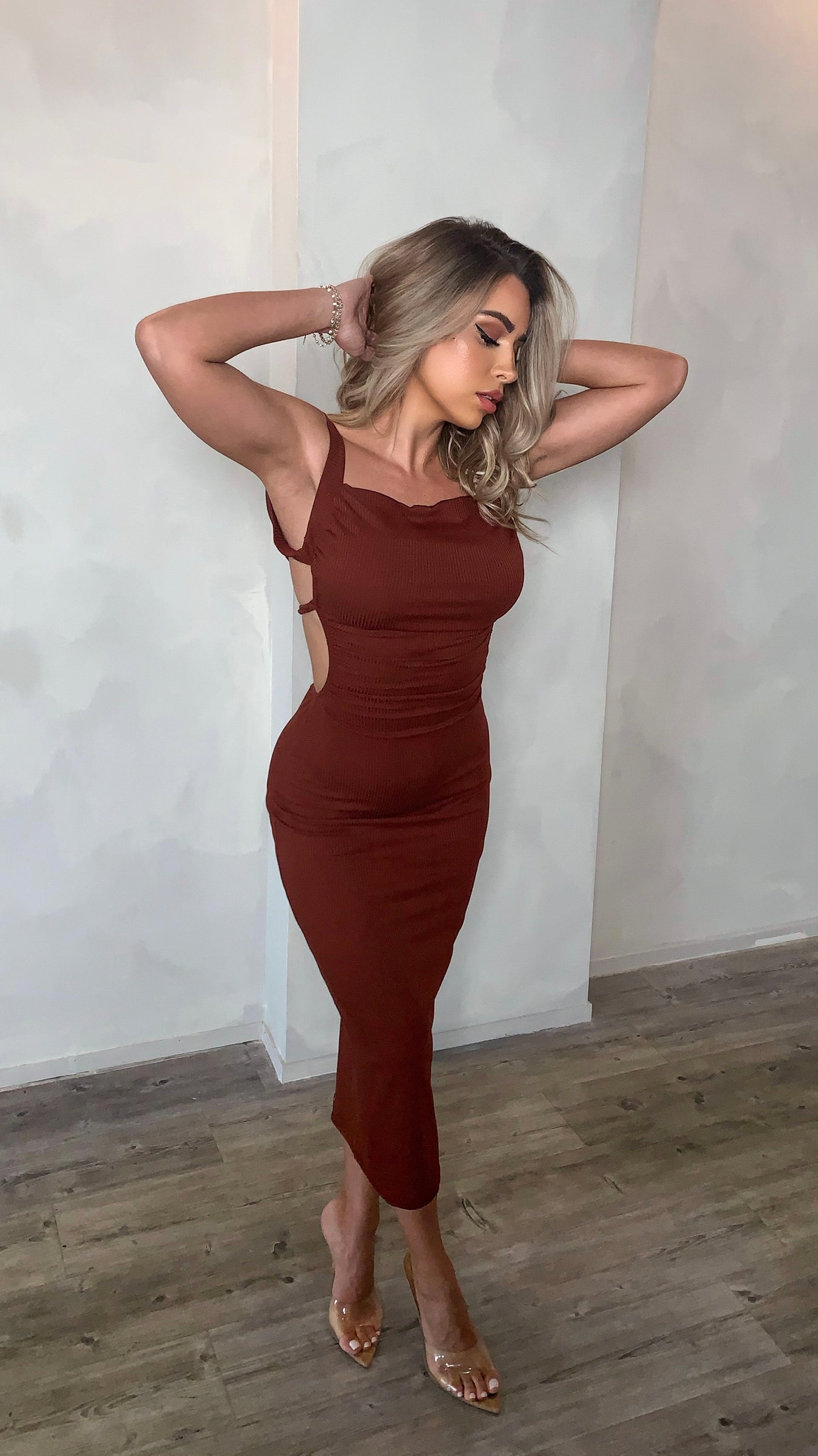 Ava Ribbed Midi Dress - Rust