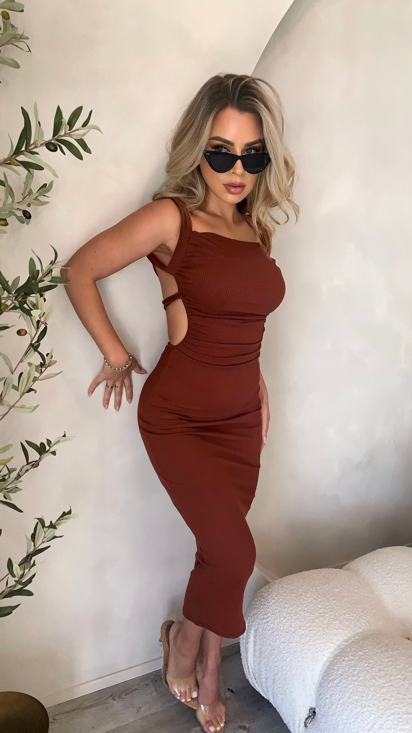 Ava Ribbed Midi Dress - Rust