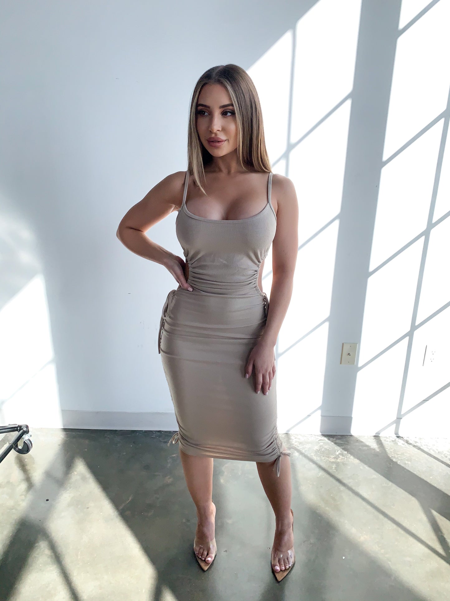 Brianna Midi Dress - Taupe